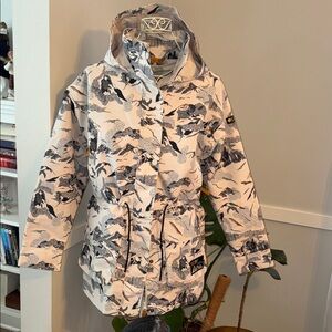 Columbia High Cascades Interchange Jacket NWT!